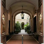 At Forty-one Hotel Roma