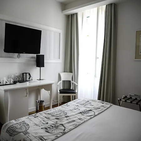 At Forty-one Hotel Rome