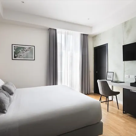 Hotel At Forty-one