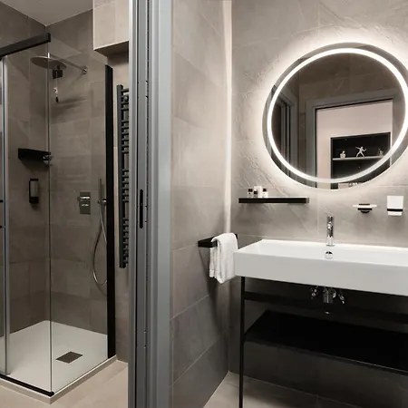 Hotel At Forty-one 4*