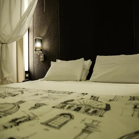 At Forty-one 3* Roma