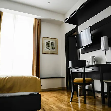 At Forty-one Hotel