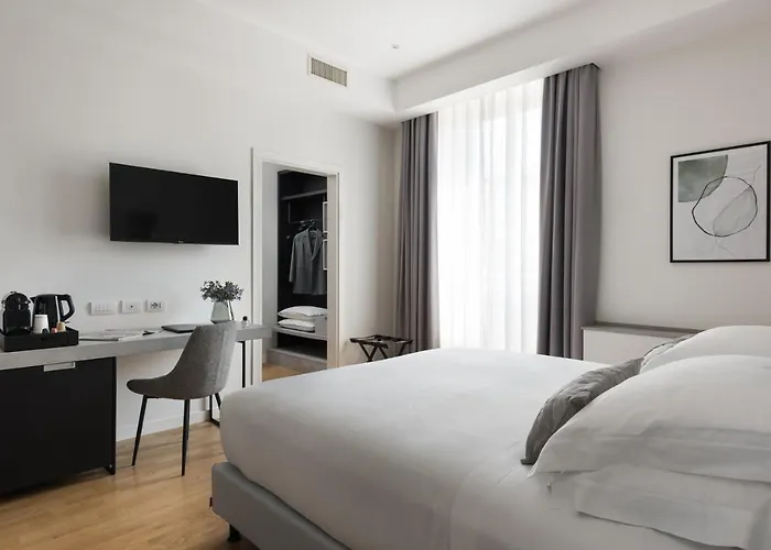 Hotel At Forty-one 4*