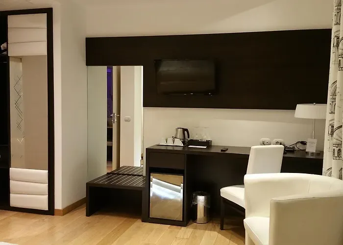 At Forty-one Hotel Roma